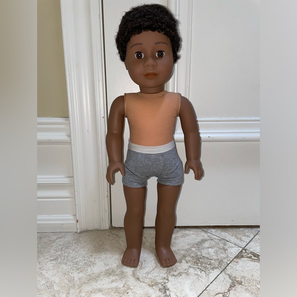 Truly Me Doll #77 in Casual and Cool Outfit - Picture 3 of 7